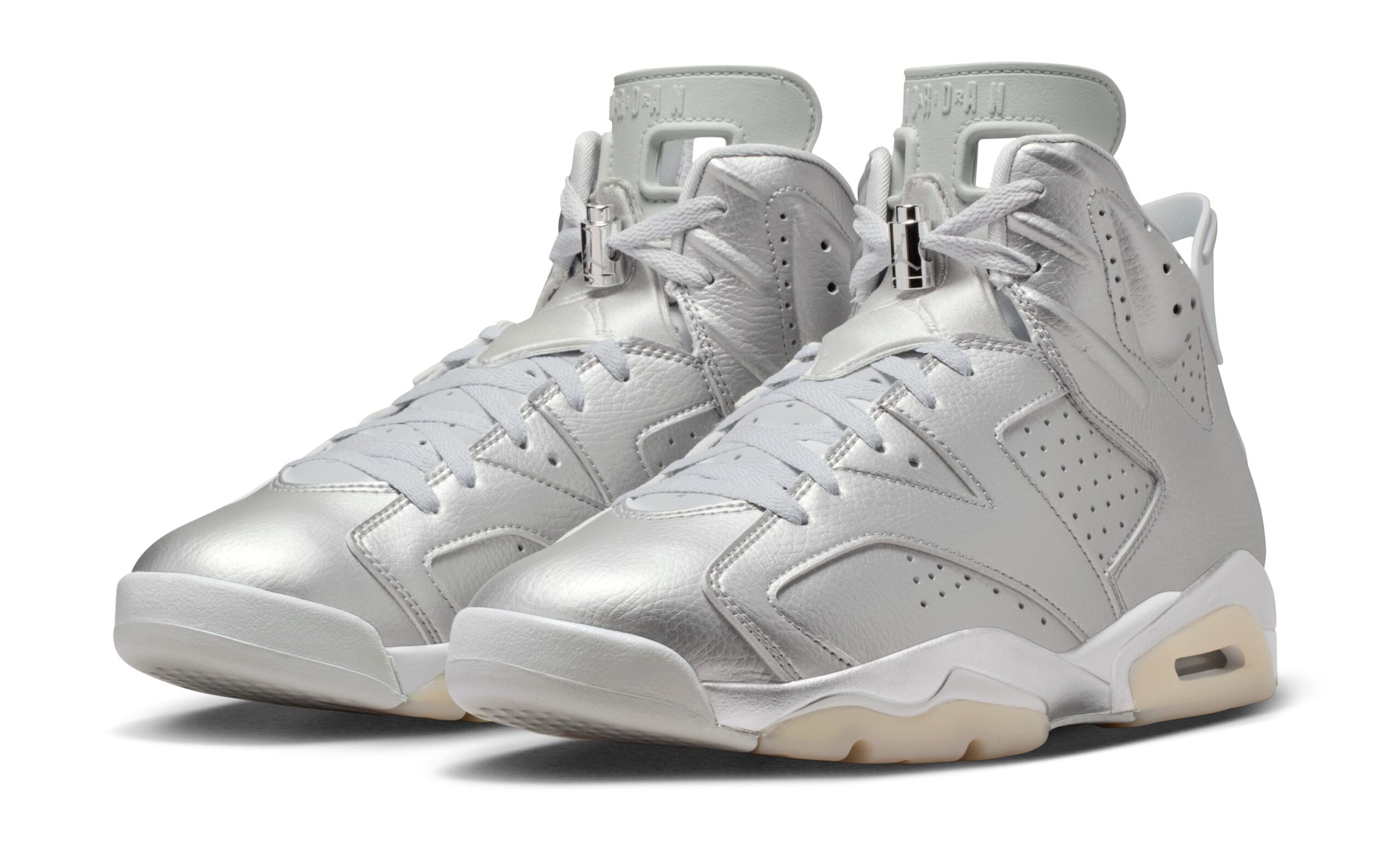 New Paris Saint-Germain x Air Jordan 6 Releases in February