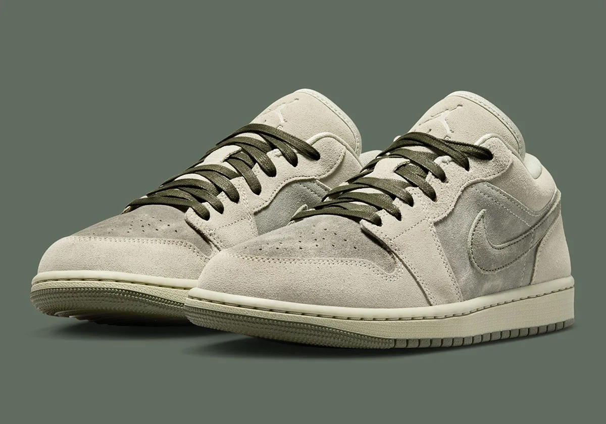 The Air Jordan 1 Low Grabs “Spruce Fog” Suede Patches