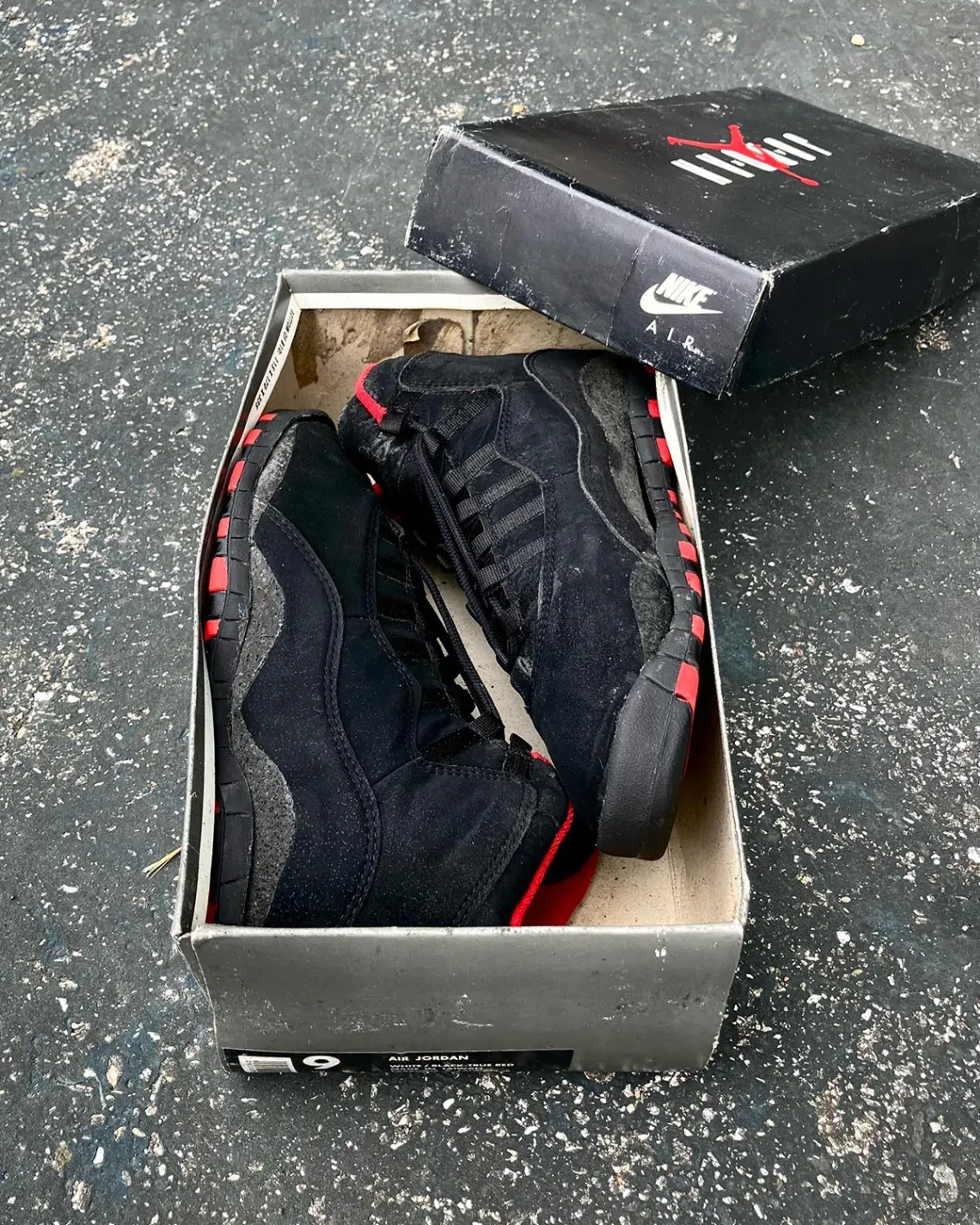 An Original Air Jordan 10 “Dirty Bred” Sample Has Emerged Image 2