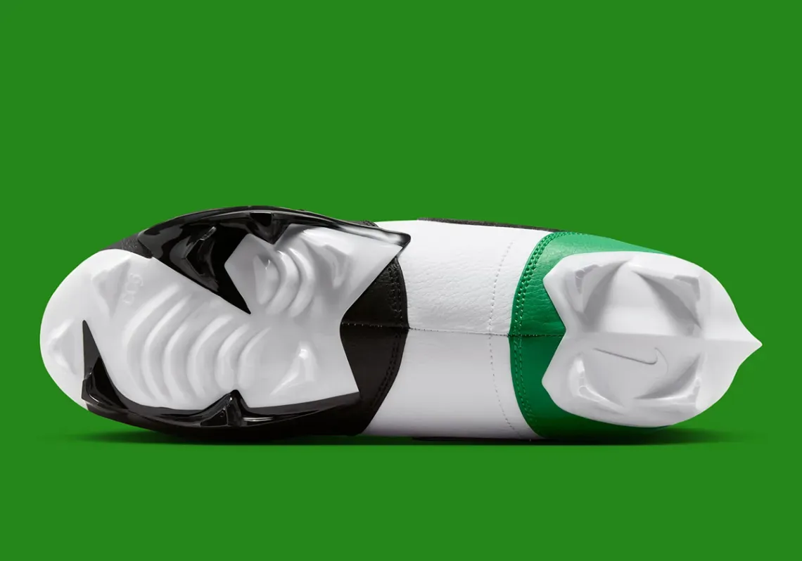 The Air Jordan 1 Football Cleat Fires Off A “Lucky Green” Pack Image 3